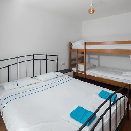 2 Bedroom Beautiful In Lozari * Stuparic